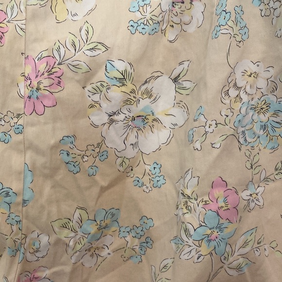 Oscar De La Renta Capris - Picture 3 of 4